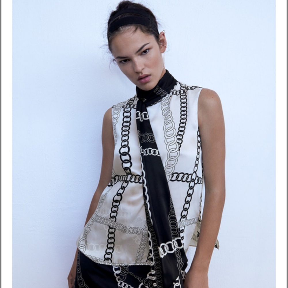 NWT Zara Monochrome Chain Print Blouse